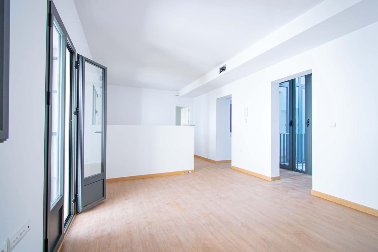 2 bedroom Flat for sale in Seville city - € 415,000 (Ref: 9851840)