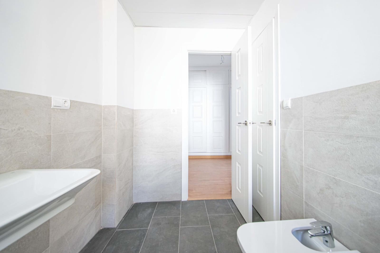 2 bedroom Flat for sale in Seville city - € 415,000 (Ref: 9851840)