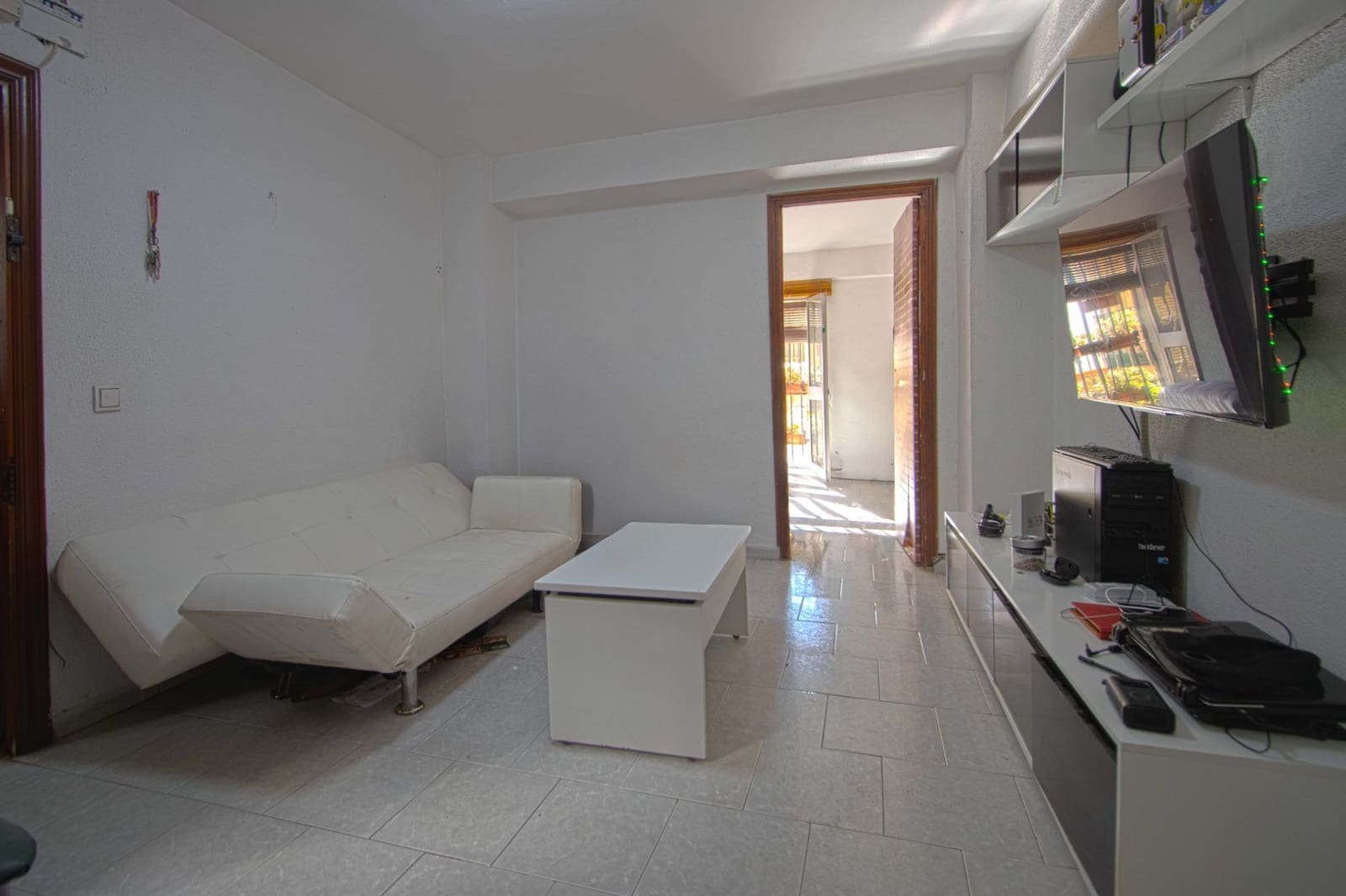 2 bedroom Flat for sale in Seville city - € 79,000 (Ref: 9851841)