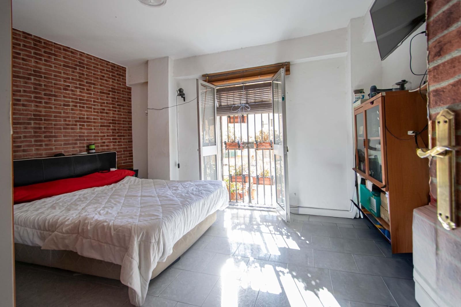 2 bedroom Flat for sale in Seville city - € 79,000 (Ref: 9851841)
