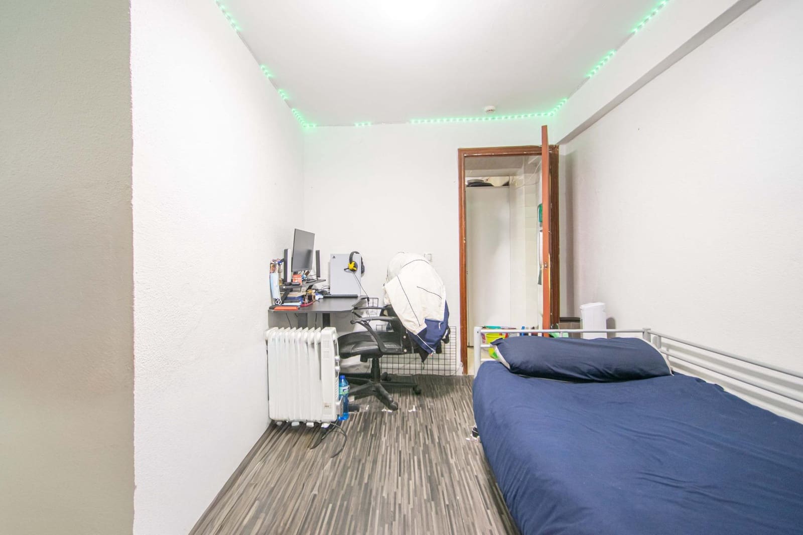 2 bedroom Flat for sale in Seville city - € 79,000 (Ref: 9851841)