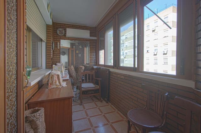 3 bedroom Flat for sale in Seville city - € 310,000 (Ref: 9851842)