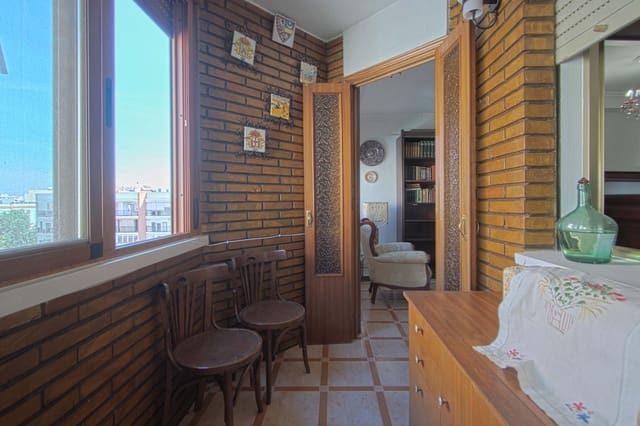 3 bedroom Flat for sale in Seville city - € 310,000 (Ref: 9851842)