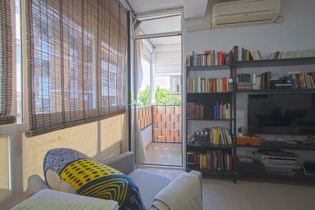 3 sovrum Lägenhet till salu i Sevilla stad - 230 000 € (Ref: 9860187)