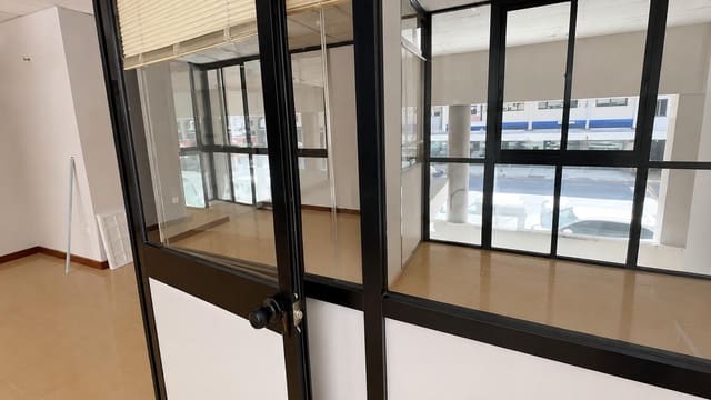 Piso de 2 habitaciones en Los Remedios, Sevilla ciudad en venta - 370.000 € (Ref: 9860188)