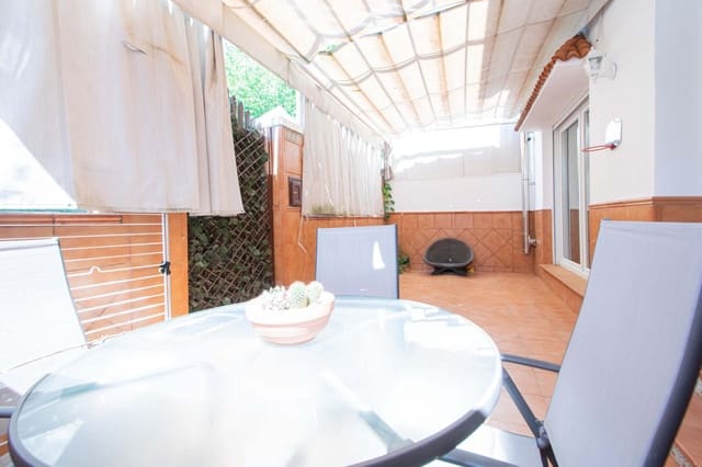 4 soveværelse Rækkehus til salg i Montequinto, Dos Hermanas med swimmingpool garage - € 348.228 (Ref: 9861928)