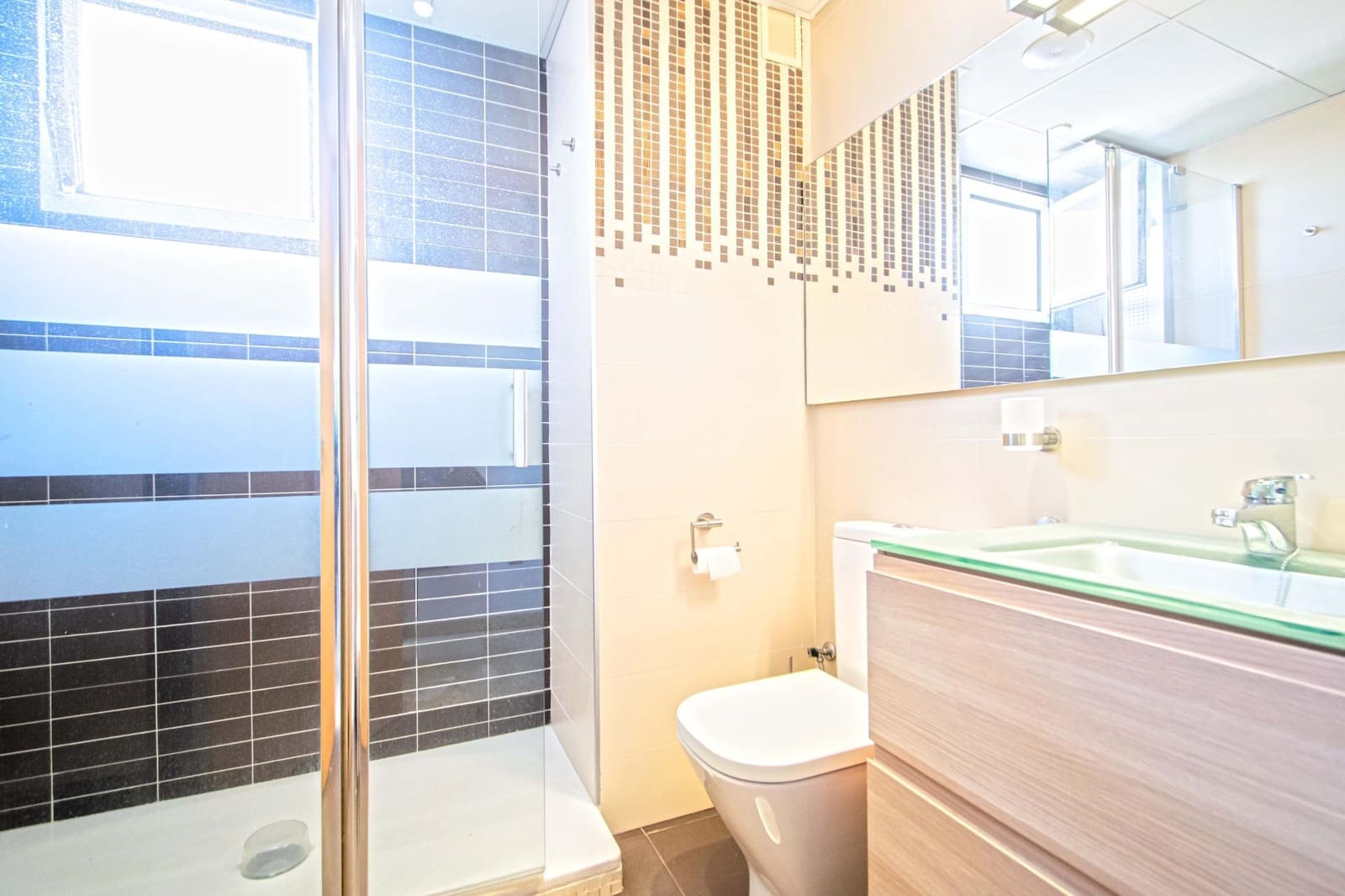3 bedroom Flat for sale in Seville city with pool garage - € 258,000 (Ref: 9861930)