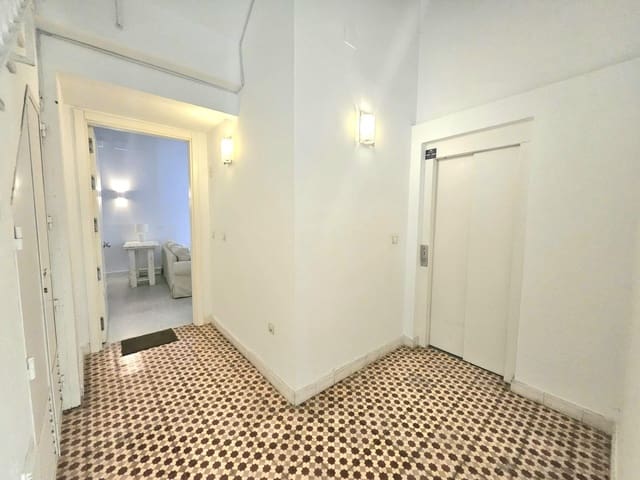 1 quarto Apartamento para arrendar em Sevilha cidade - 1 200 € (Ref: 9867078)