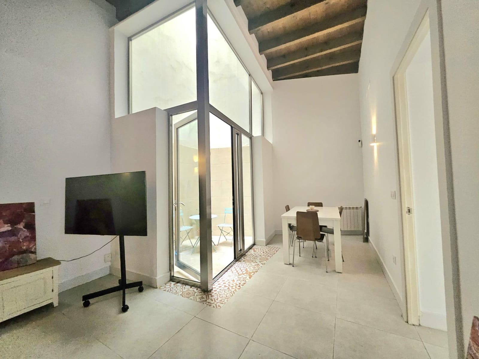 1 quarto Apartamento para arrendar em Sevilha cidade - 1 200 € (Ref: 9867078)