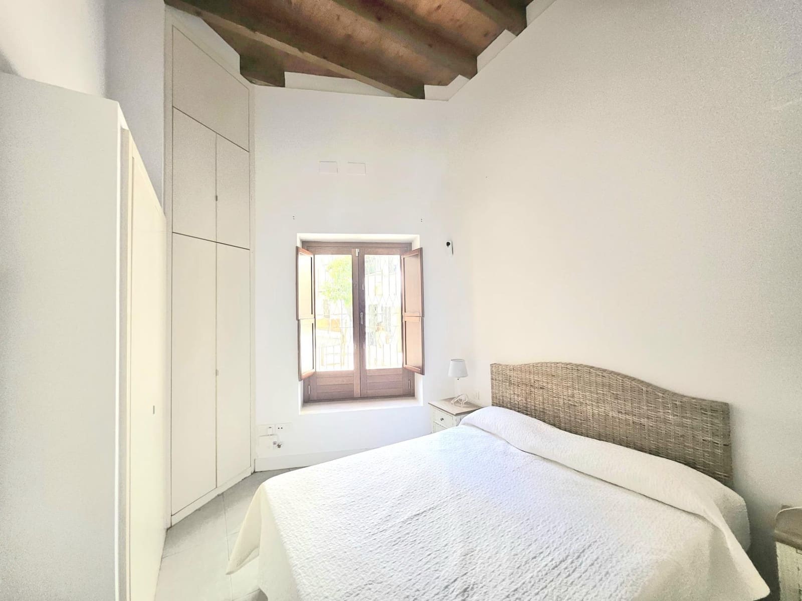 1 quarto Apartamento para arrendar em Sevilha cidade - 1 200 € (Ref: 9867078)