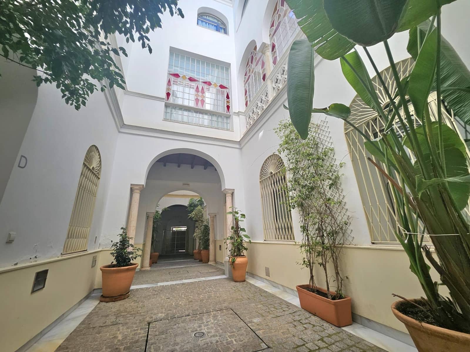 1 quarto Apartamento para arrendar em Sevilha cidade - 1 200 € (Ref: 9867078)