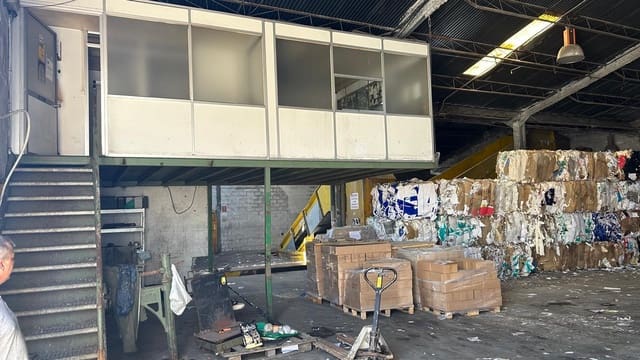 Yritys myytävänä paikassa Sevilla kaupunki - 127 300 € (Ref: 9868658)