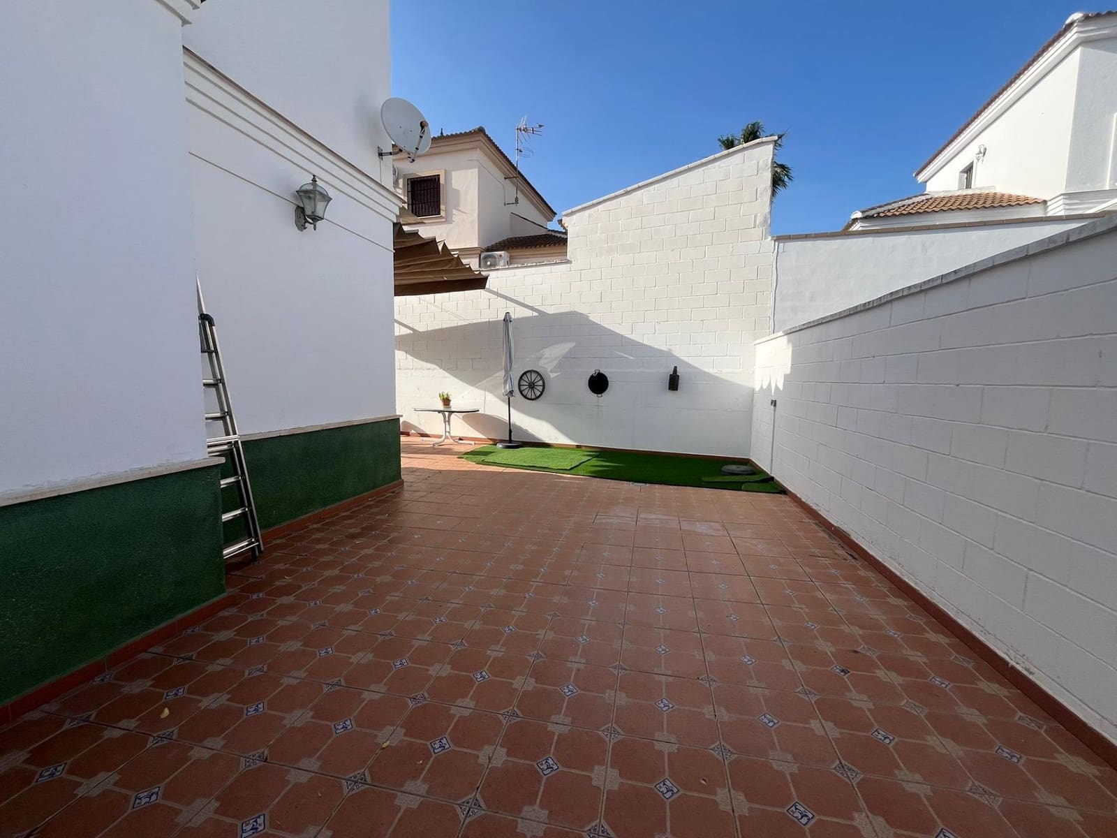 3 slaapkamer Villa te koop in Pilas - € 250.000 (Ref: 9868659)