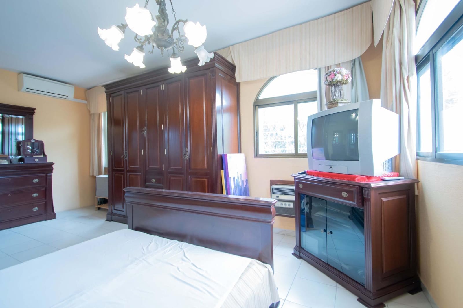 5 slaapkamer Villa te koop in Montequinto - € 650.000 (Ref: 9868660)