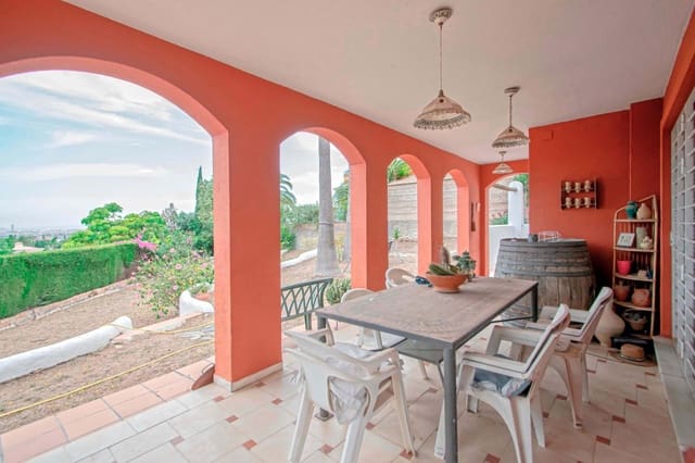 5 slaapkamer Villa te koop in Montequinto, Dos Hermanas - € 650.000 (Ref: 9868660)
