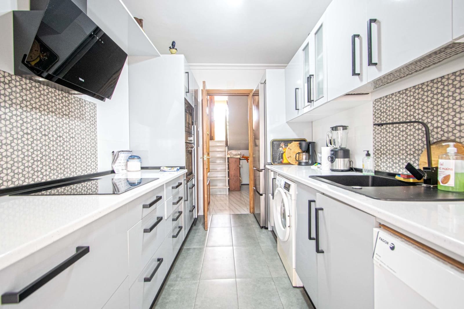 5 slaapkamer Villa te koop in Montequinto - € 650.000 (Ref: 9868660)