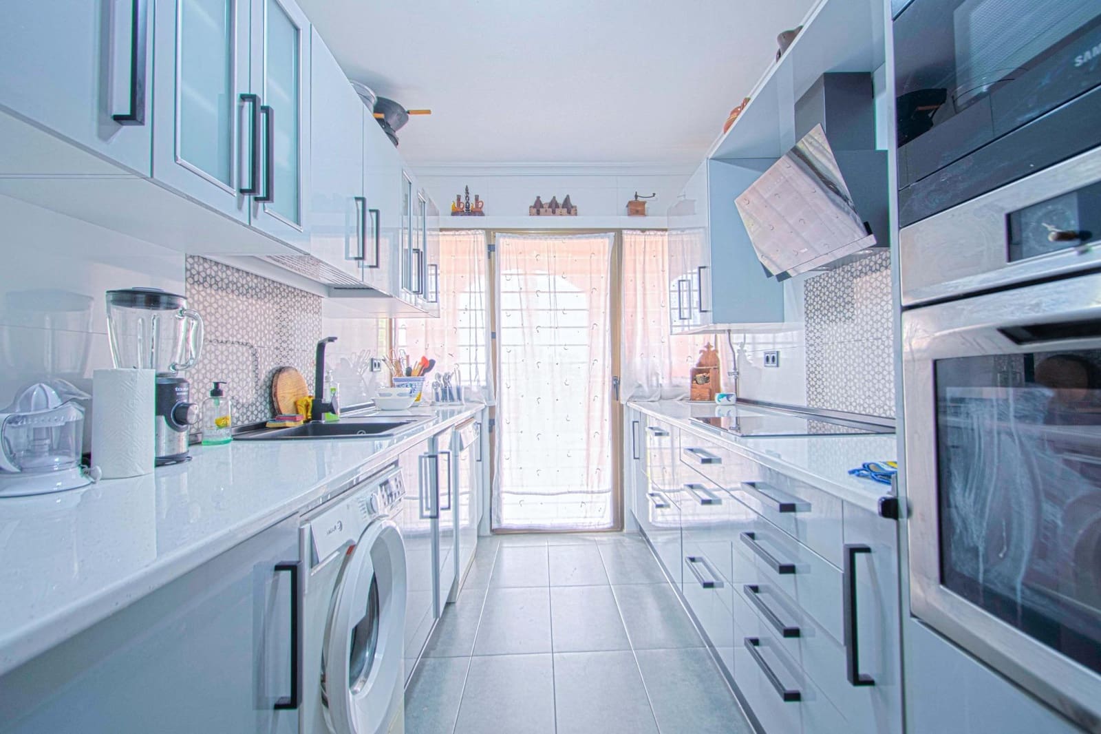 5 slaapkamer Villa te koop in Montequinto - € 650.000 (Ref: 9868660)