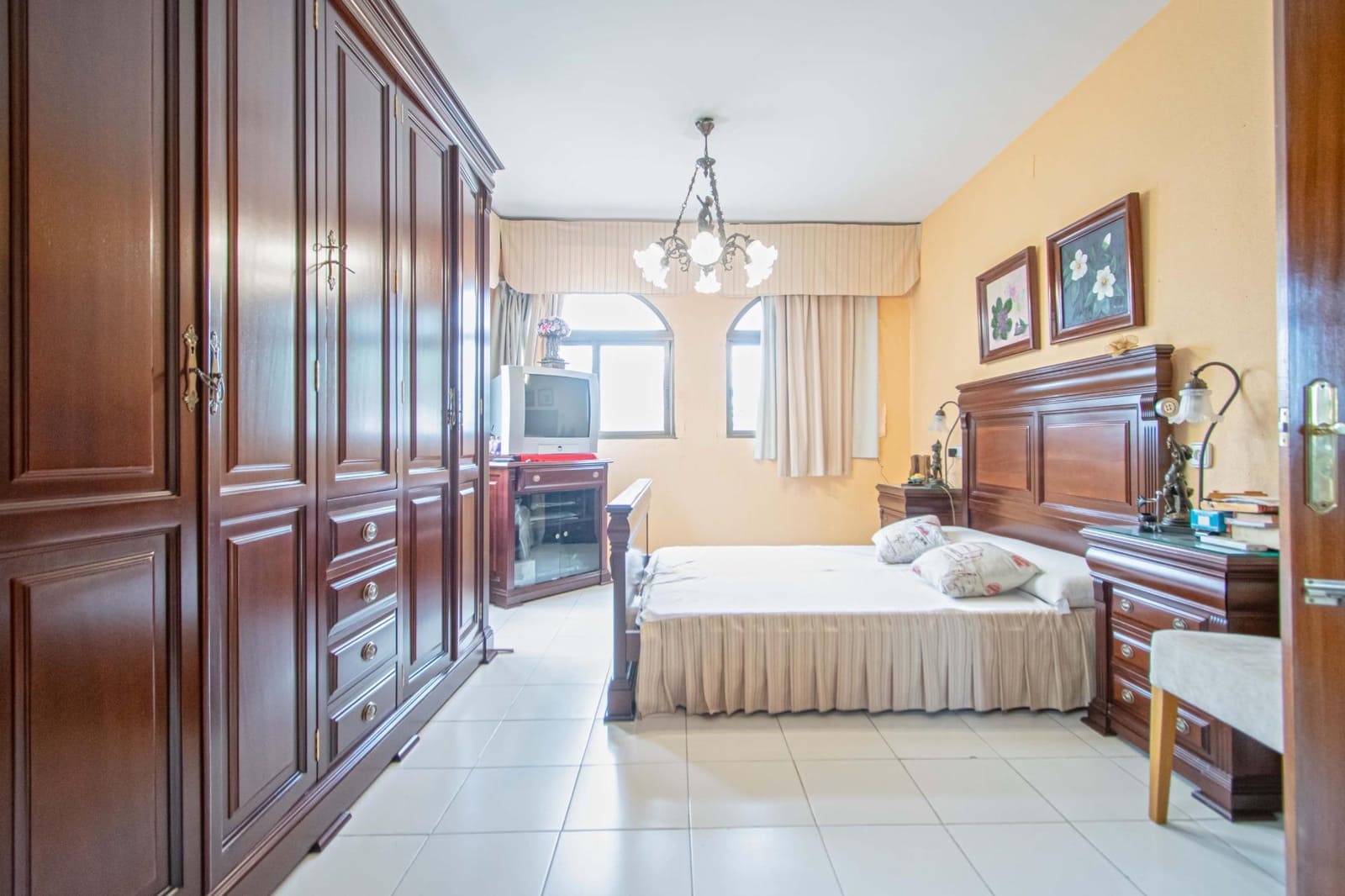 5 slaapkamer Villa te koop in Montequinto - € 650.000 (Ref: 9868660)