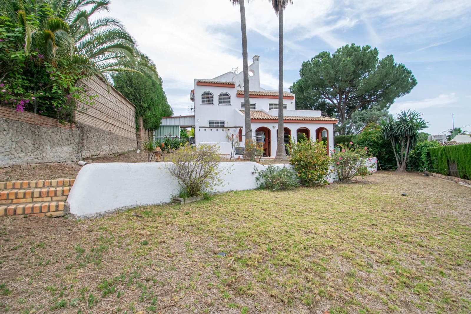5 slaapkamer Villa te koop in Montequinto - € 650.000 (Ref: 9868660)
