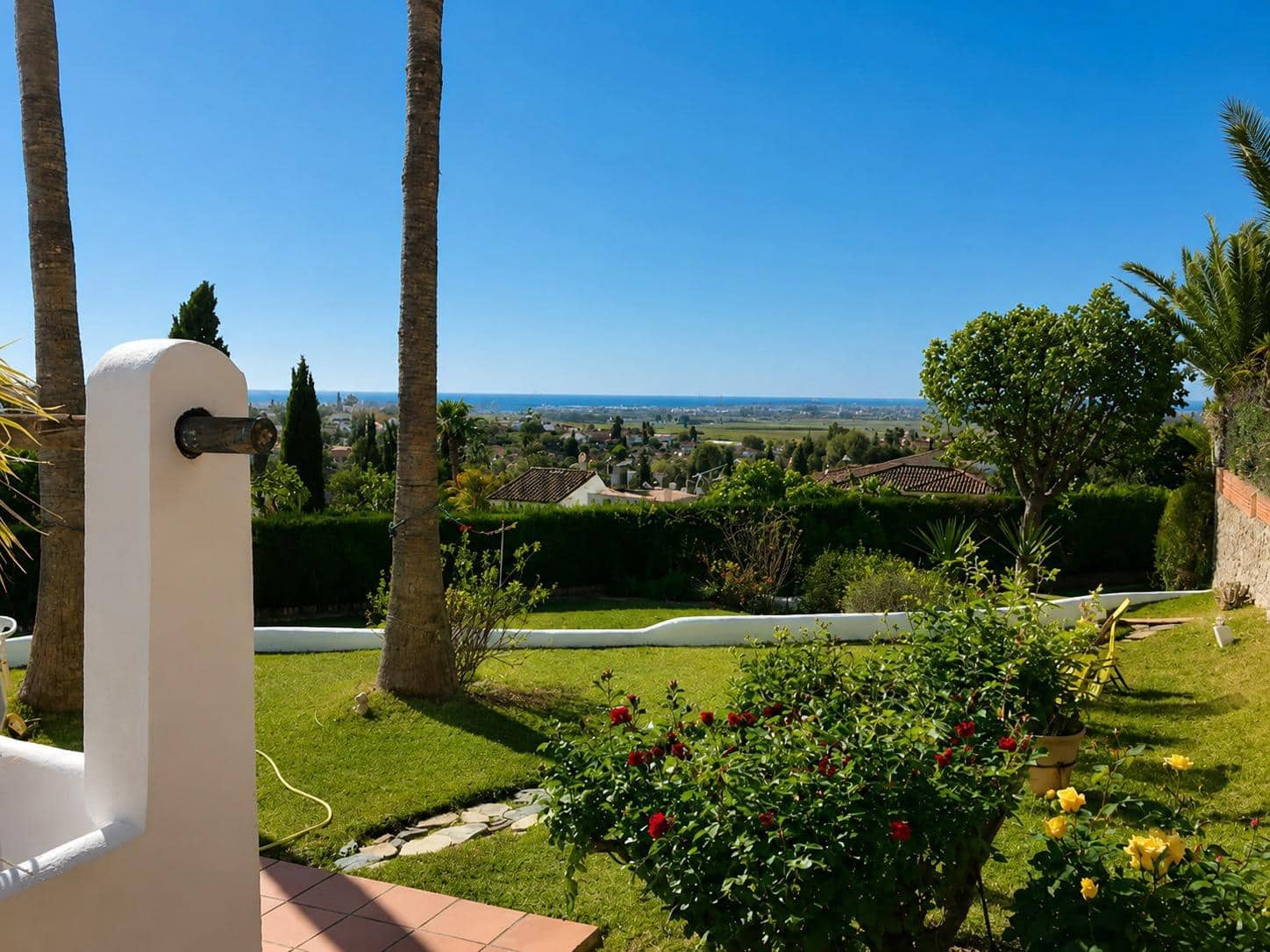 5 slaapkamer Villa te koop in Montequinto - € 635.000 (Ref: 9868660)