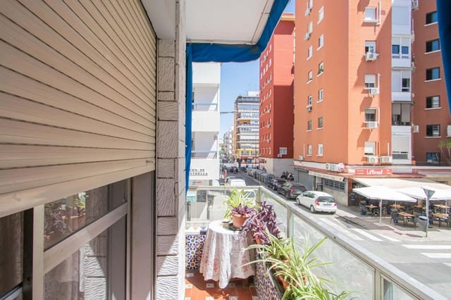 3 chambre Appartement à vendre à Los Remedios, Séville ville - 265 000 € (Ref: 9868661)