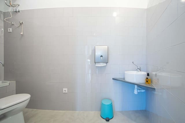 Local Comercial en Sevilla ciudad en venta - 140.000 € (Ref: 9873579)