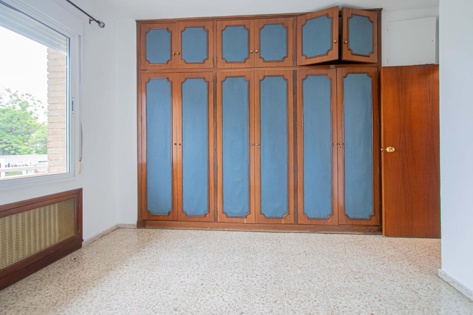 Piso de 4 habitaciones en Sevilla ciudad en venta - 370.000 € (Ref: 9873580)