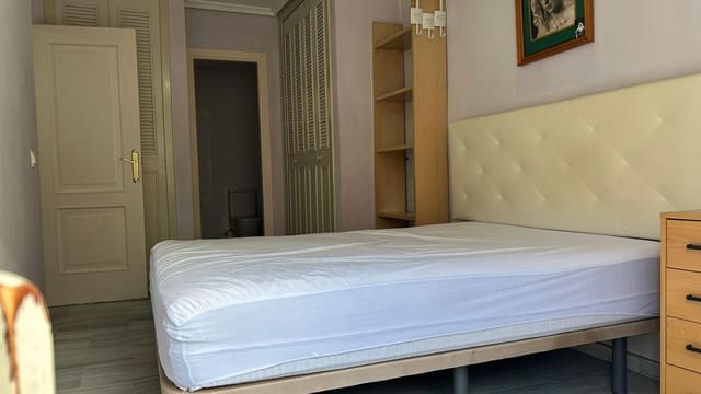 3 slaapkamer Flat te huur in Sevilla stad met zwembad garage - € 1.300 (Ref: 9873581)