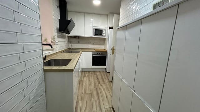 3 slaapkamer Flat te huur in Sevilla stad met zwembad garage - € 1.300 (Ref: 9873581)
