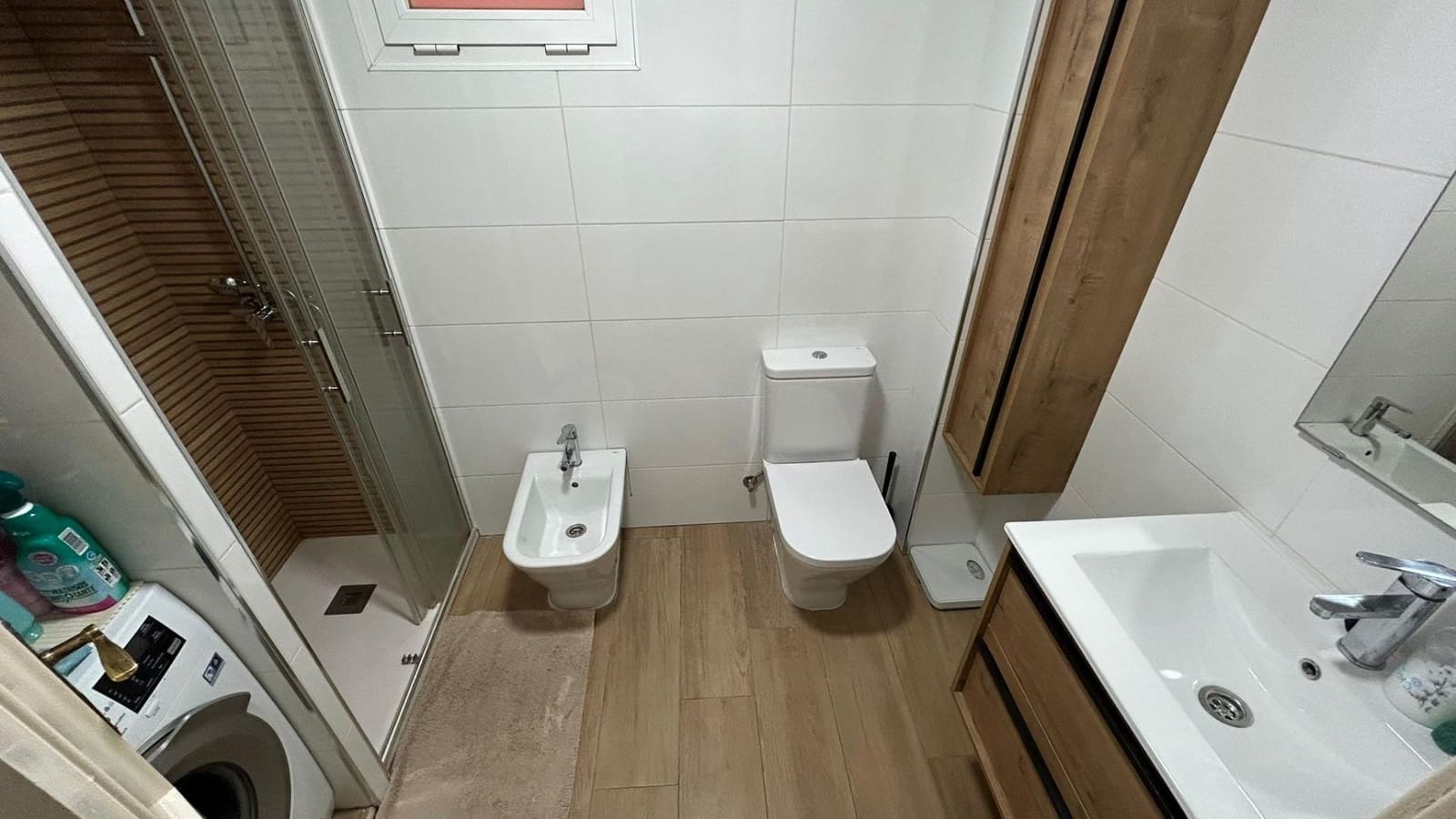 3 soverom Leilighet til leie i Sevilla by med svømmebasseng garasje - € 1 300 (Ref: 9873581)