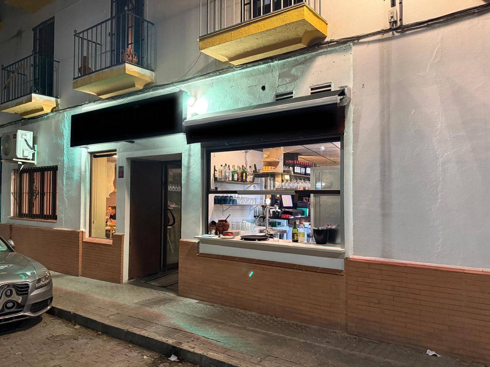 Kaupallinen vuokrattavana paikassa Sevilla kaupunki - 1 100 € (Ref: 9876499)