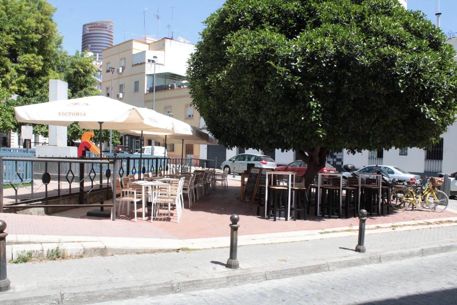 Kaupallinen vuokrattavana paikassa Sevilla kaupunki - 1 100 € (Ref: 9876499)