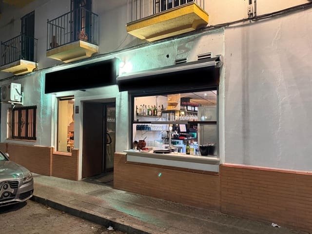Local Commercial à louer à Séville ville - 1 100 € (Ref: 9876499)