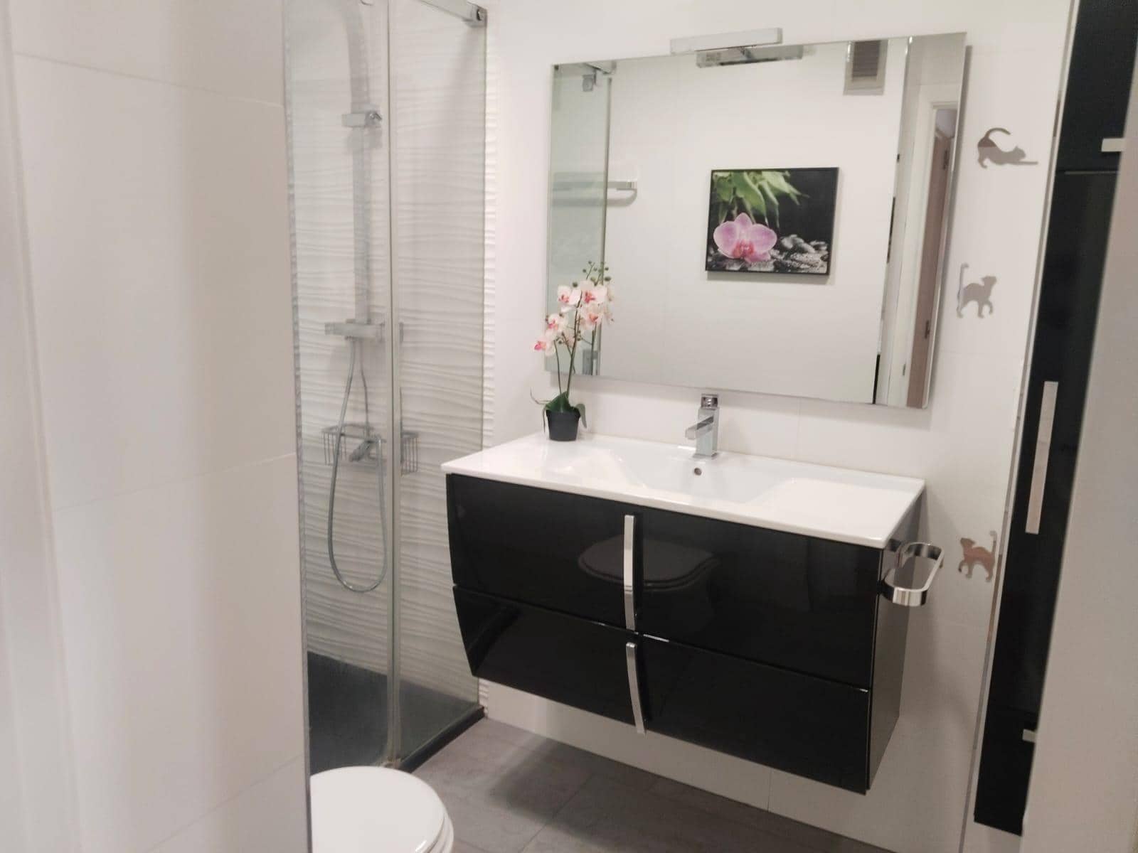 Piso de 3 habitaciones en Sevilla ciudad en alquiler con garaje - 900 € (Ref: 9876500)