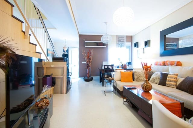 Adosado de 4 habitaciones en Alcalá de Guadaira en venta con garaje - 250.000 € (Ref: 9876501)