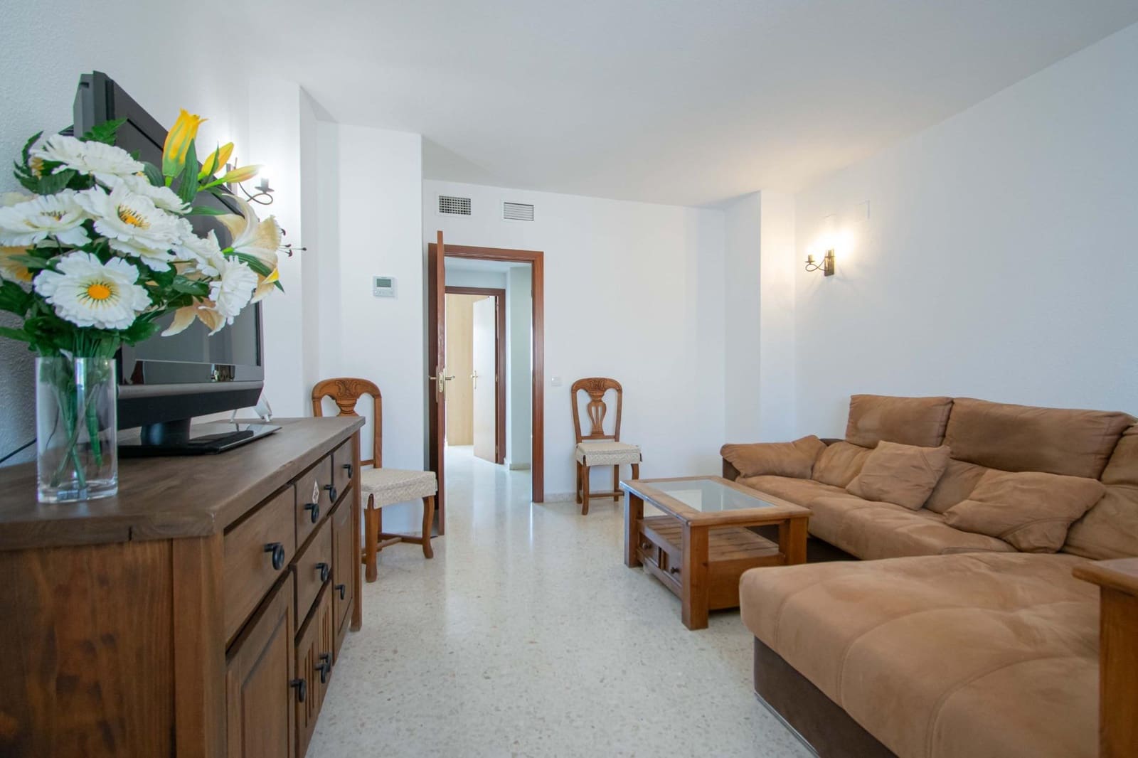 3 bedroom Flat for sale in Seville city with garage - € 192,000 (Ref: 9878928)