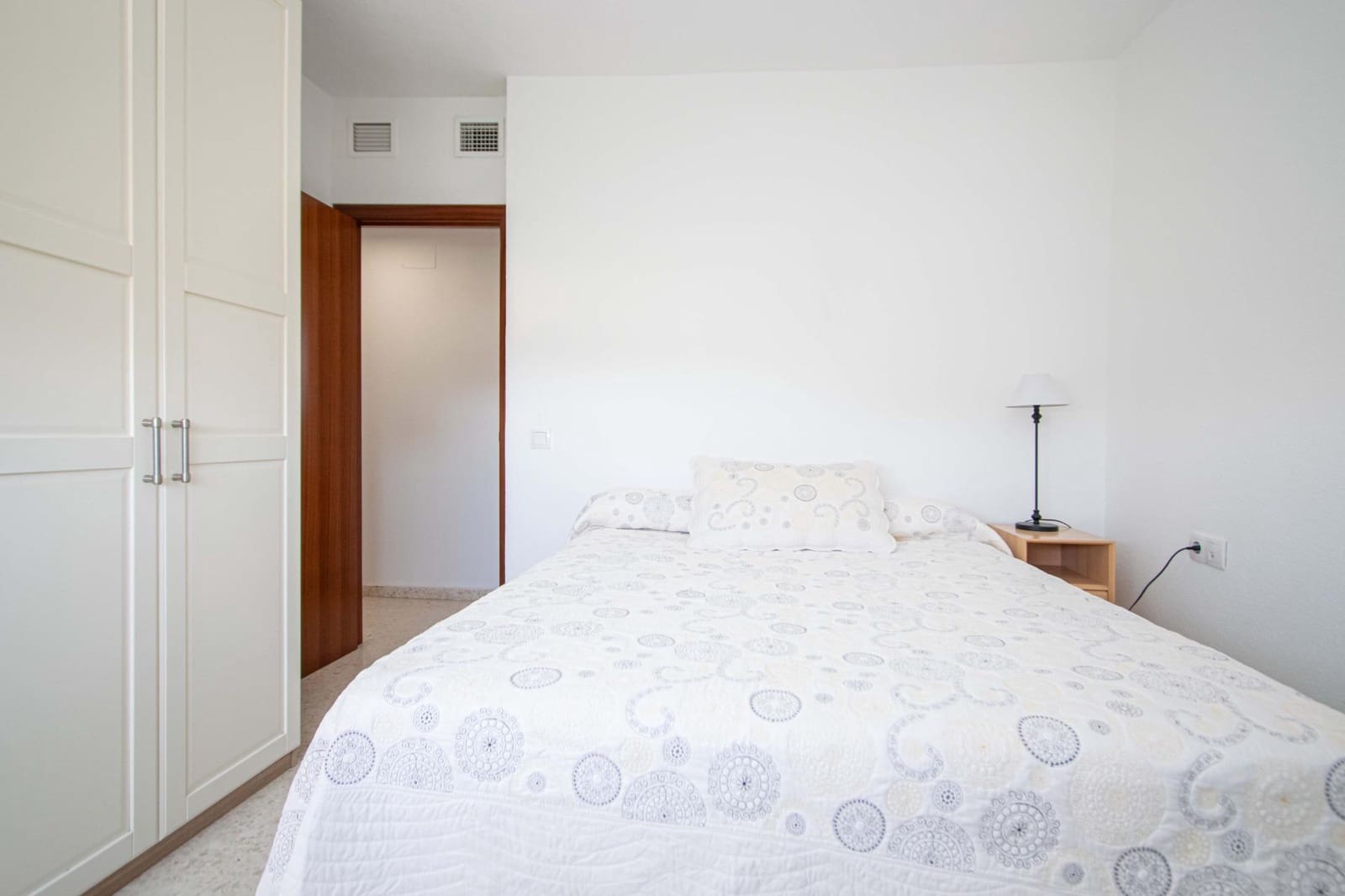 3 bedroom Flat for sale in Seville city with garage - € 192,000 (Ref: 9878928)