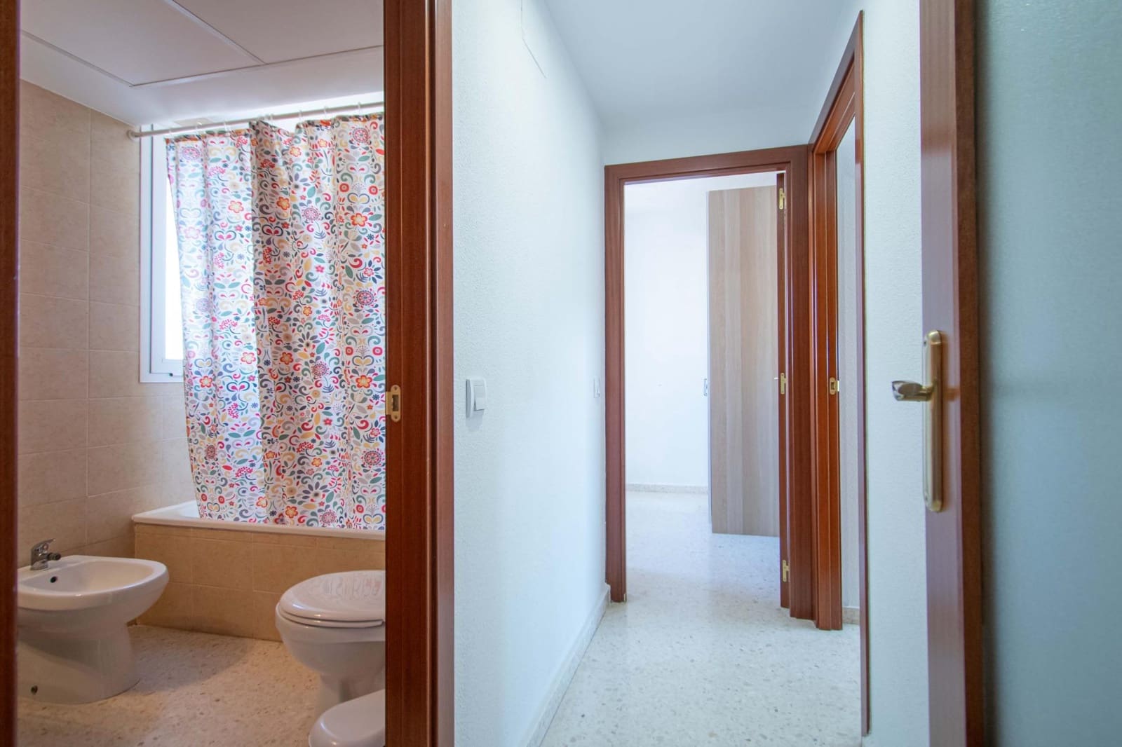 3 bedroom Flat for sale in Seville city with garage - € 192,000 (Ref: 9878928)