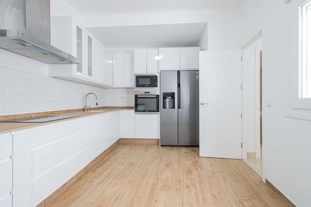3 chambre Penthouse à vendre à Feria, Séville ville - 595 000 € (Ref: 9878929)