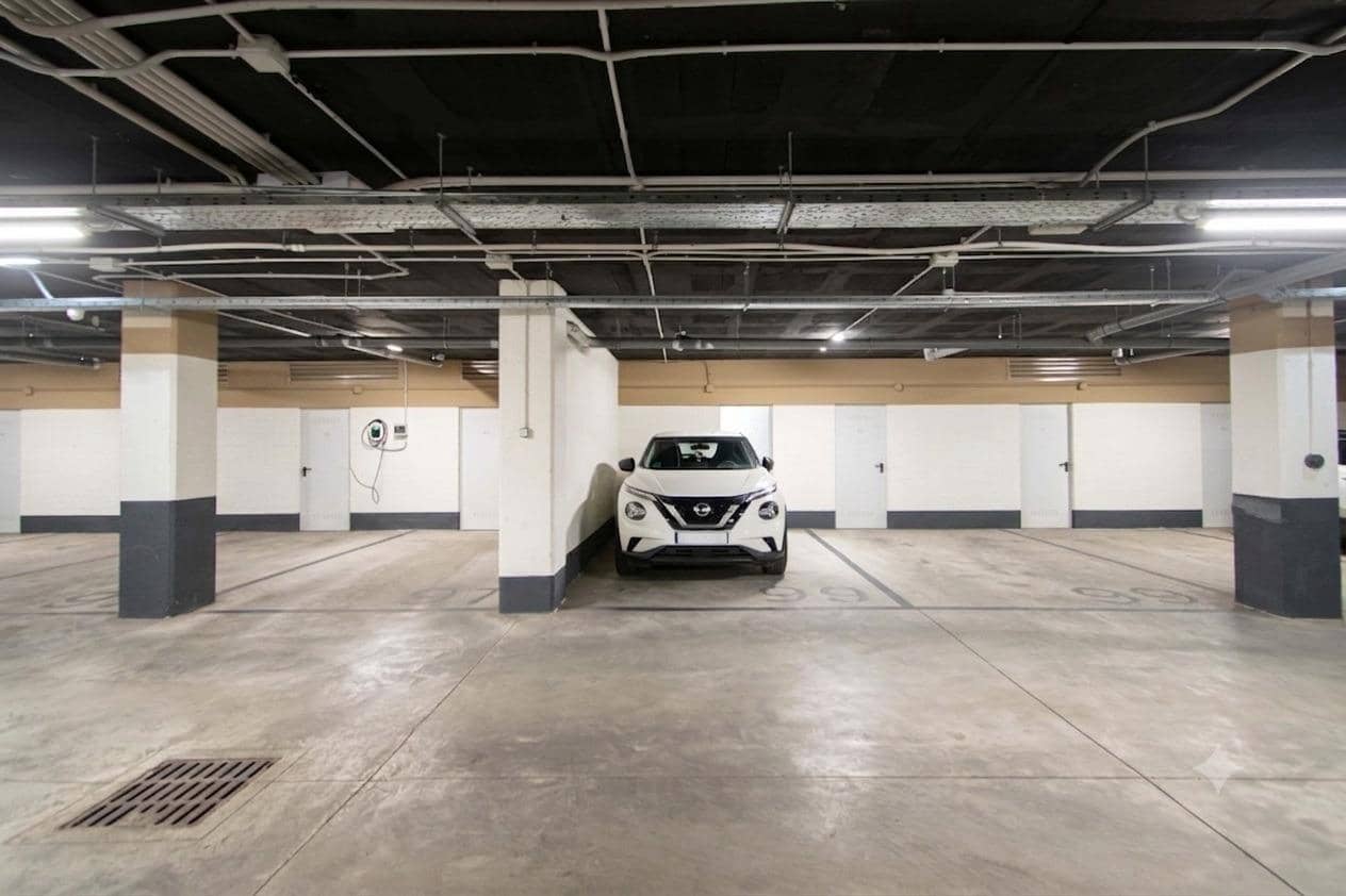 2 makuuhuone Asunto myytävänä paikassa Mairena del Aljarafe mukana uima-altaan 
autotalli - 290 000 € (Ref: 9890456)