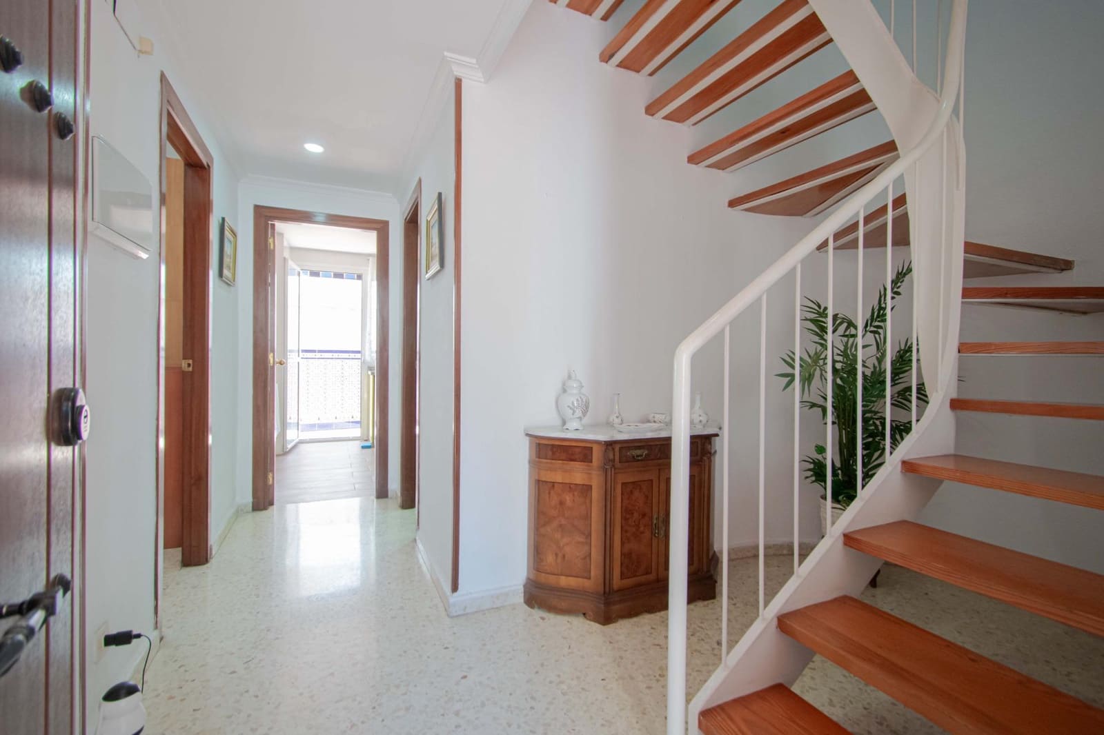 4 sypialnia Dom szeregowy na sprzedaż w Miasto Sewilla - 373 068 € (Ref: 9890457)