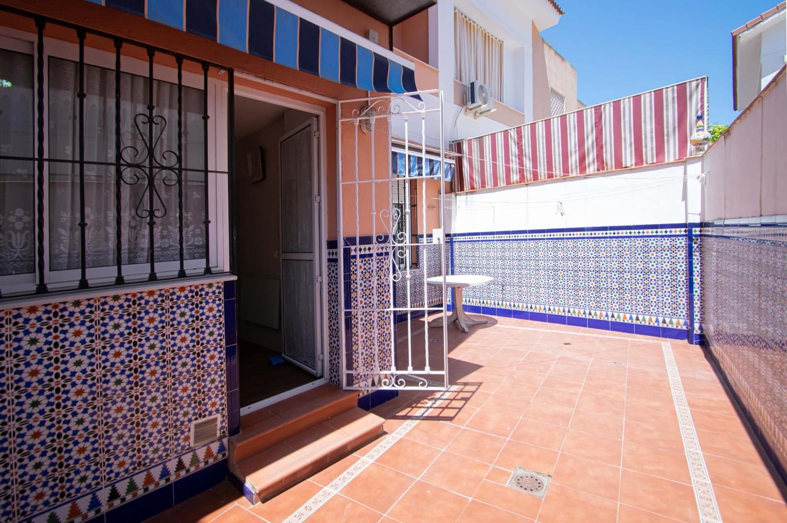 4 sypialnia Dom szeregowy na sprzedaż w Miasto Sewilla - 373 068 € (Ref: 9890457)