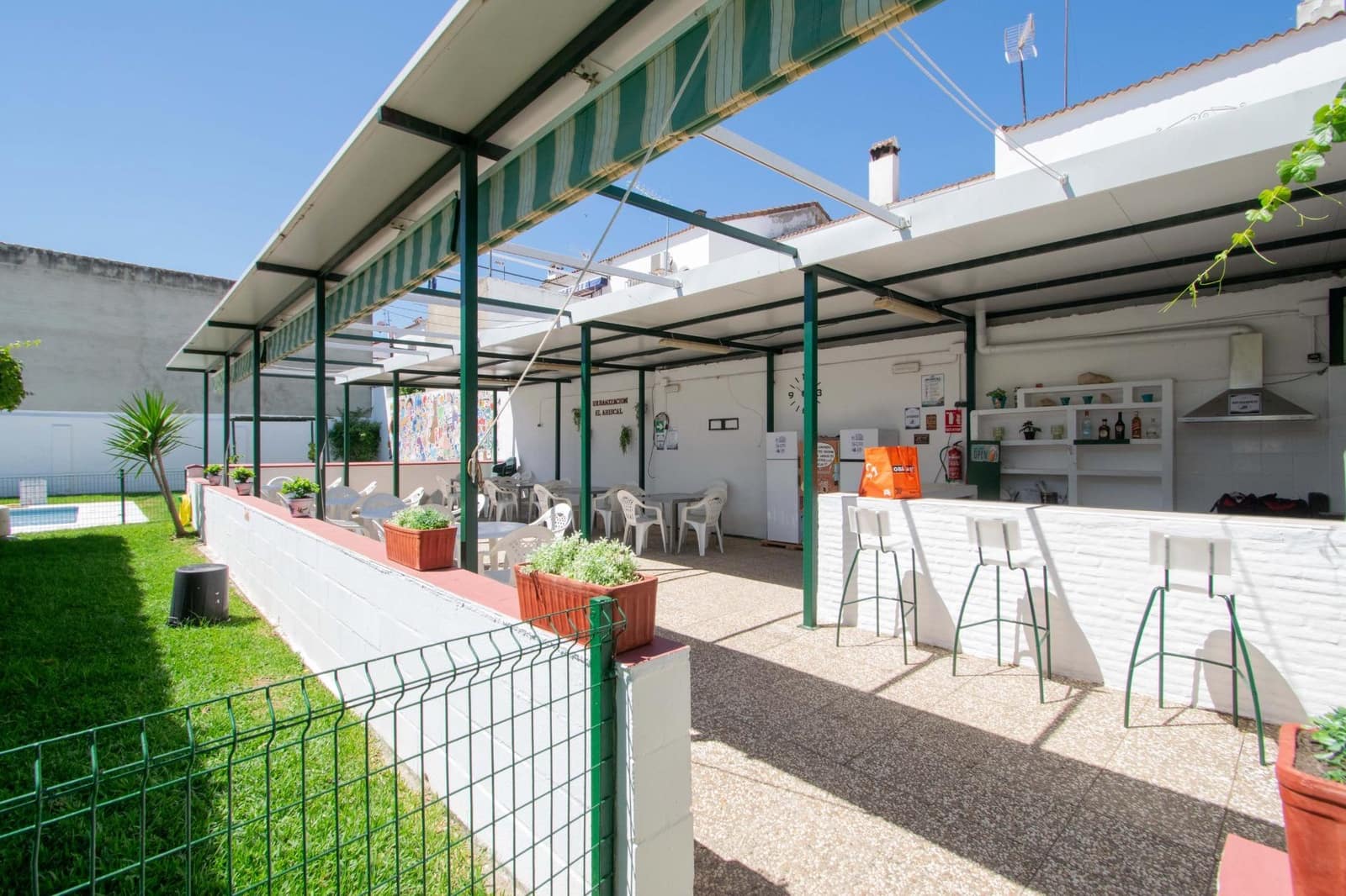 4 soveværelse Rækkehus til salg i Villanueva del Ariscal med swimmingpool - € 175.000 (Ref: 9890458)