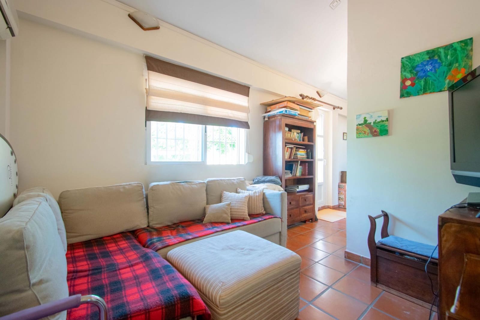 4 bedroom Villa for sale in Valencina de la Concepcion with pool - € 580,000 (Ref: 9890459)