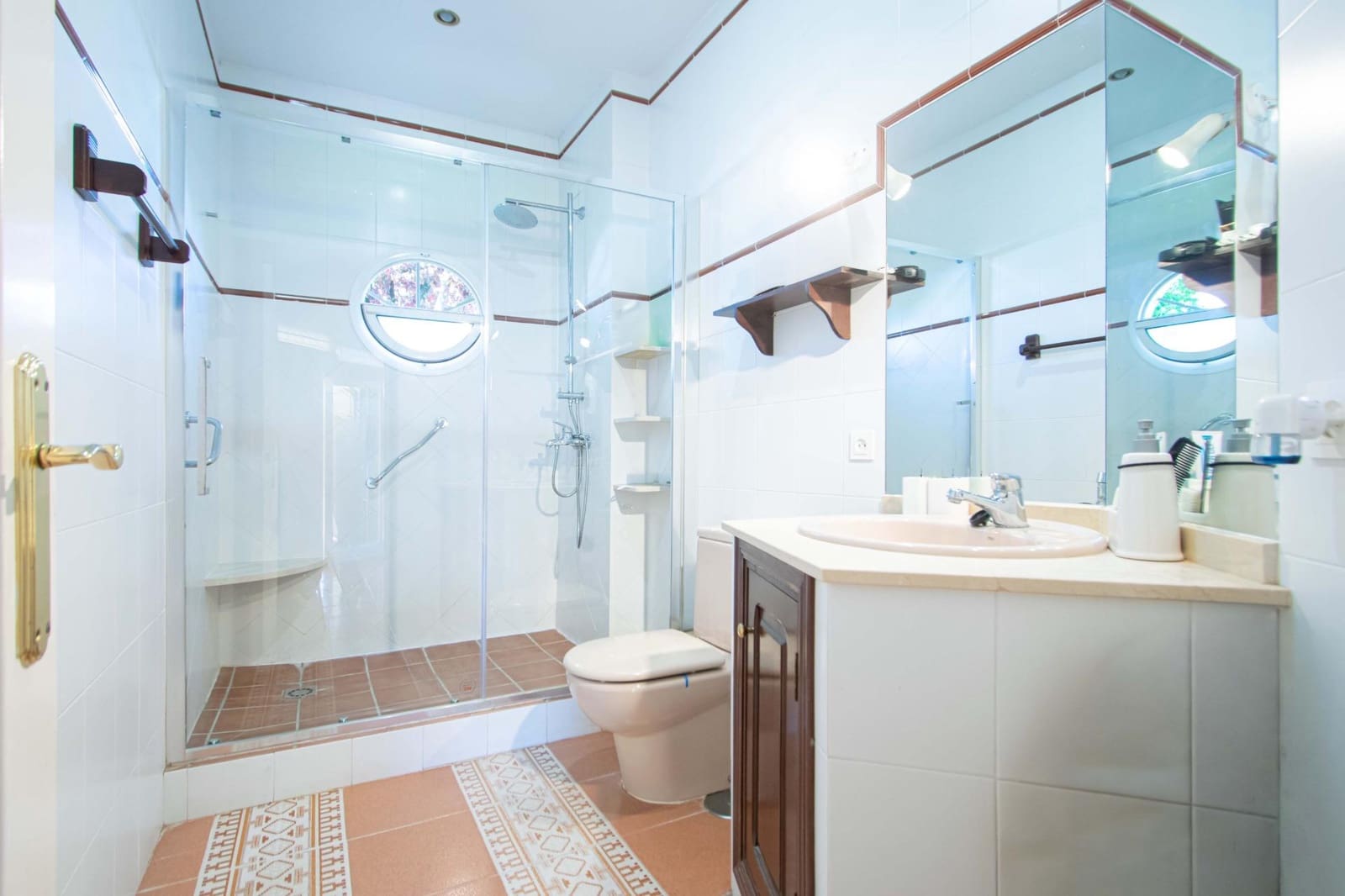 4 bedroom Villa for sale in Valencina de la Concepcion with pool - € 580,000 (Ref: 9890459)
