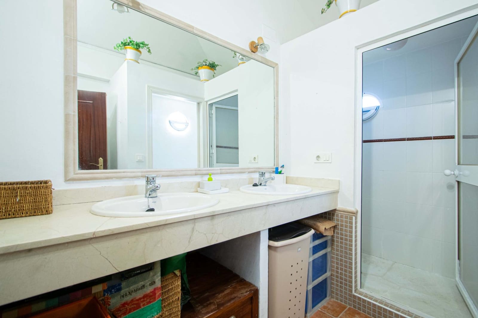 4 bedroom Villa for sale in Valencina de la Concepcion with pool - € 580,000 (Ref: 9890459)