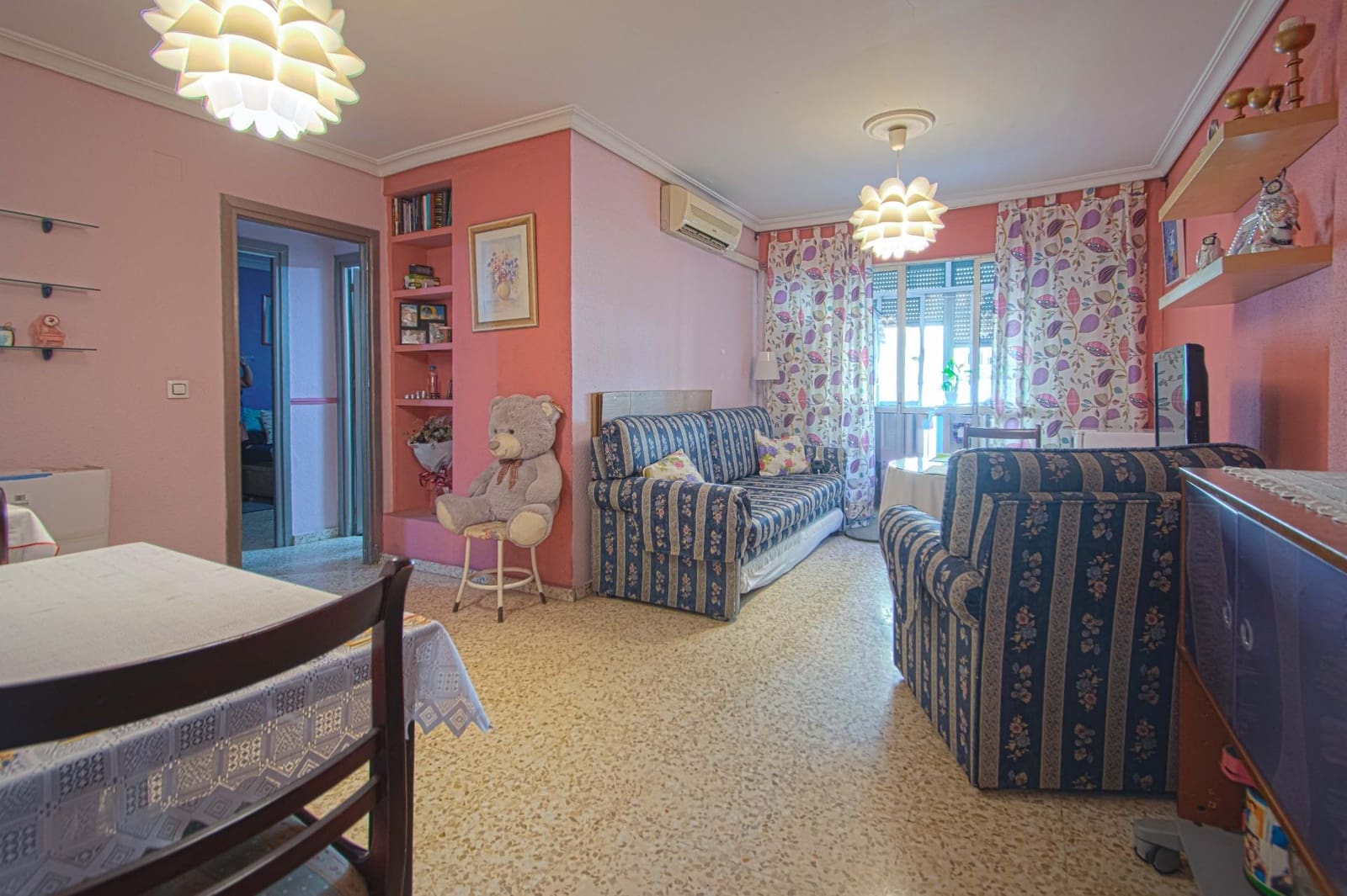 Piso de 3 habitaciones en Sevilla ciudad en venta - 135.000 € (Ref: 9892437)