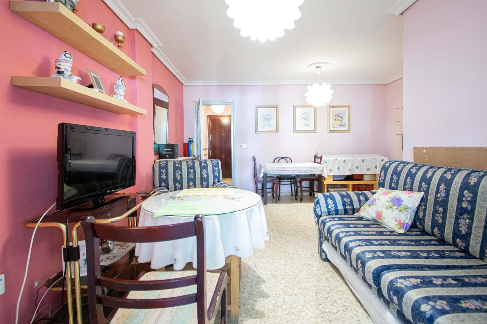 Piso de 3 habitaciones en Sevilla ciudad en venta - 135.000 € (Ref: 9892437)