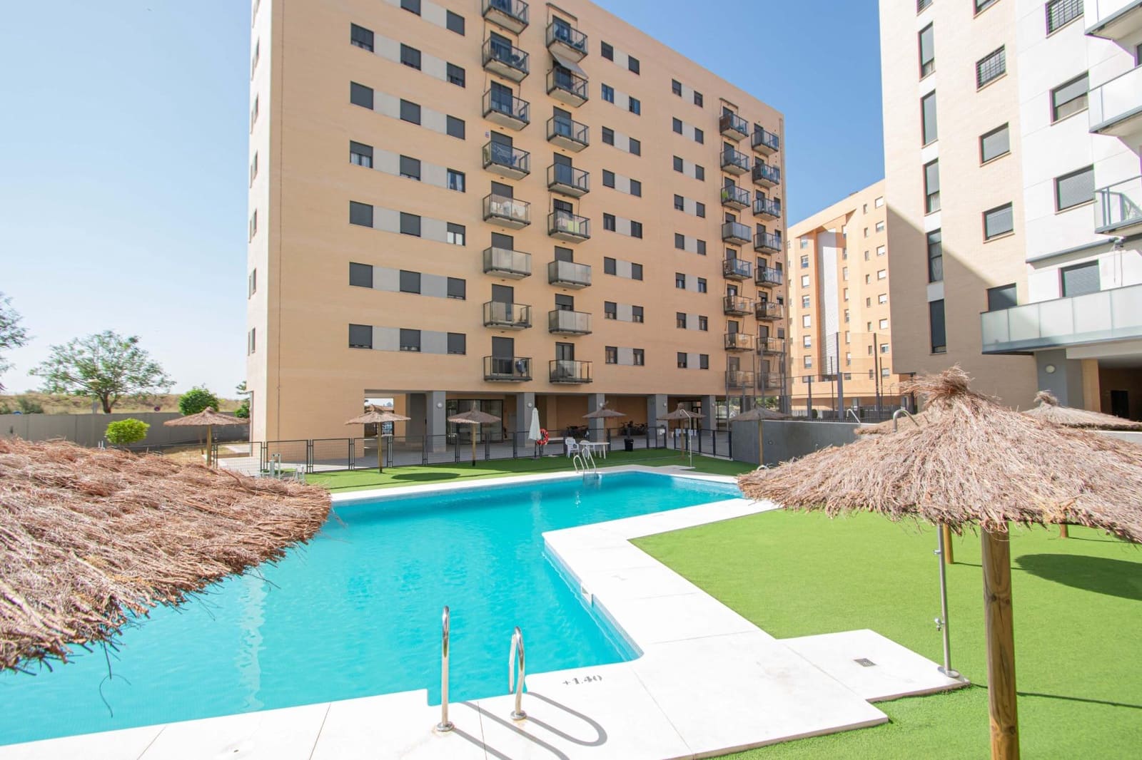 3 soveværelse Lejlighed til salg i Sevilla by med swimmingpool garage - € 288.470 (Ref: 9892438)