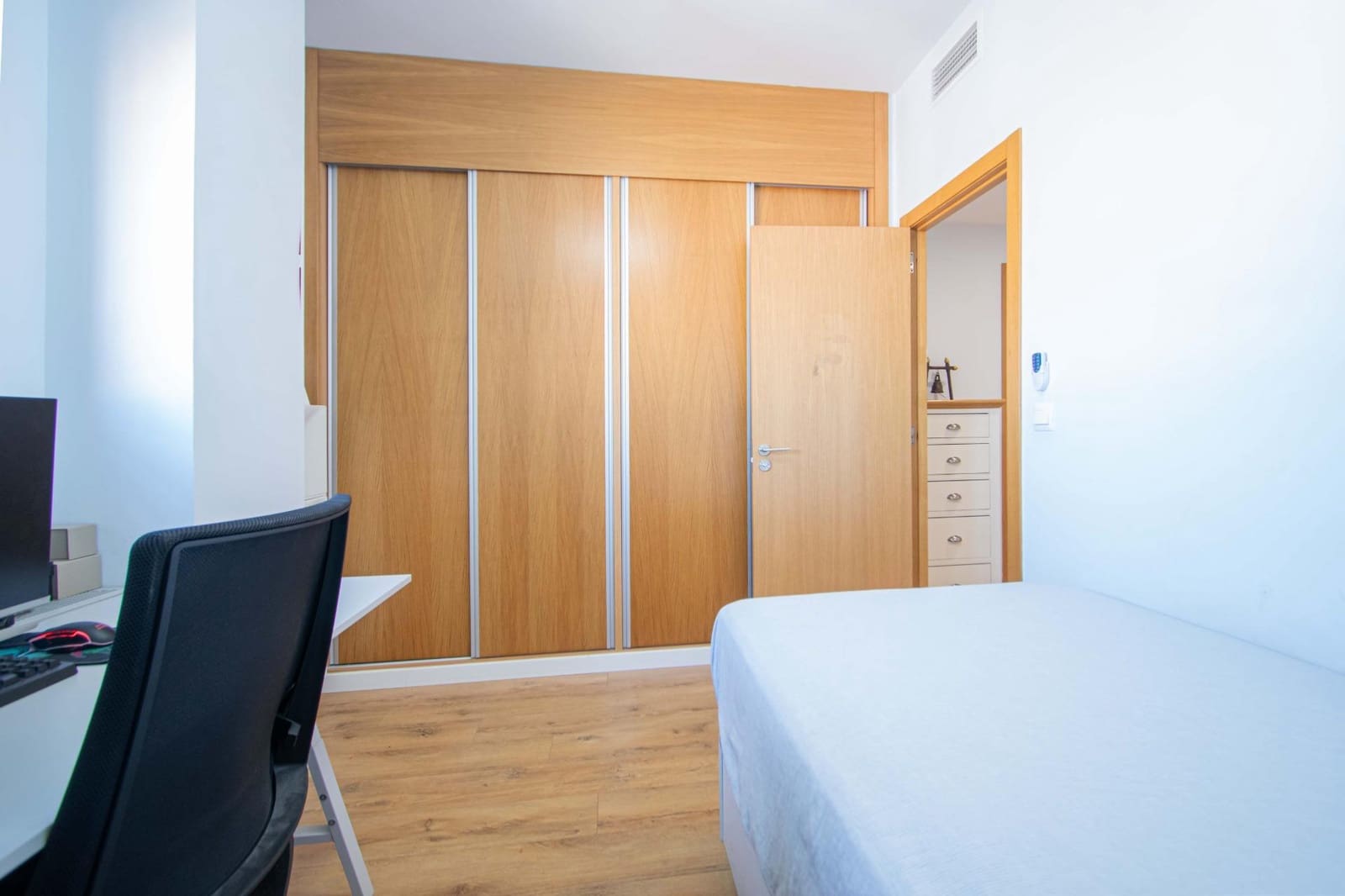 3 soveværelse Lejlighed til salg i Sevilla by med swimmingpool garage - € 288.470 (Ref: 9892438)